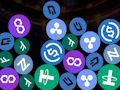 Παιχνίδι Συγχώνευση παζλ Crypto 2048  σε απευθείας σύνδεση