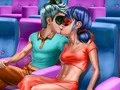Dotted Girl Cinema Flirting — δωρεάν online παιχνίδι