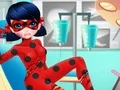 Dotted Girl Ambulance For Superhero — δωρεάν online παιχνίδι