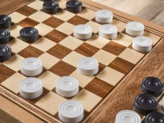 Checkers Two Player — δωρεάν online παιχνίδι