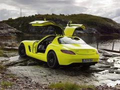 Mercedes-Benz SLS E-Cell Puzzle — δωρεάν online παιχνίδι