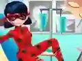 Dotted Girl Ambulance For Superhero — δωρεάν online παιχνίδι